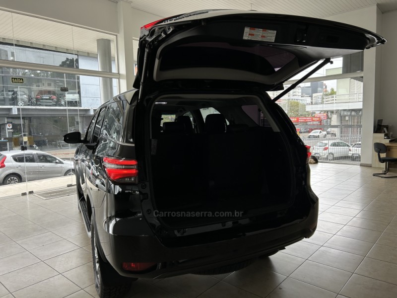 HILUX SW4 2.8 SRX 4X4 7 LUGARES 16V TURBO INTERCOOLER DIESEL 4P AUTOMÁTICO - 2022 - FARROUPILHA