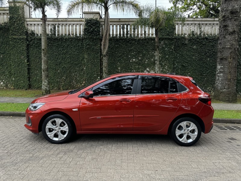 ONIX 1.0	PREMIER PLUS 8V TURBO FLEX 4P AUTOMÁTICO