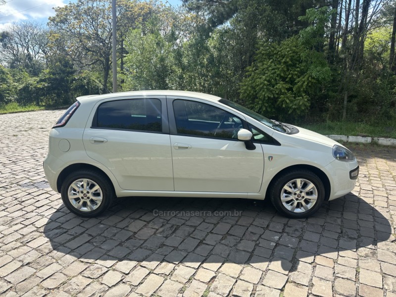 PUNTO 1.4 ATTRACTIVE ITALIA 8V FLEX 4P MANUAL - 2017 - NOVA PRATA