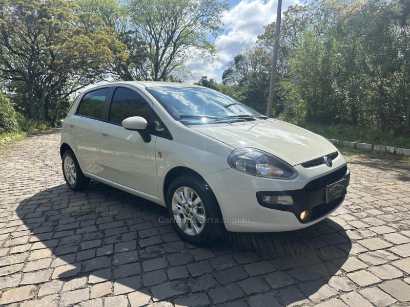 PUNTO 1.4 ATTRACTIVE ITALIA 8V FLEX 4P MANUAL - 2017 - NOVA PRATA