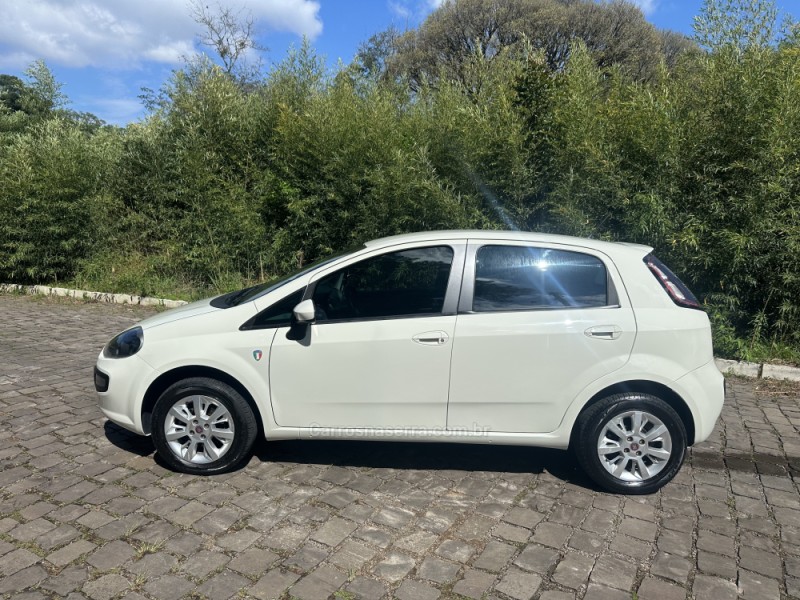 PUNTO 1.4 ATTRACTIVE ITALIA 8V FLEX 4P MANUAL - 2017 - NOVA PRATA