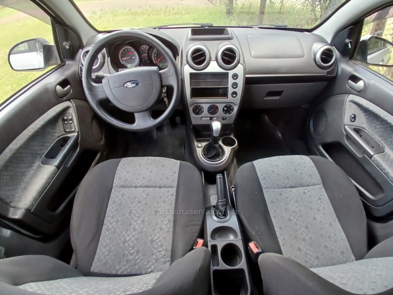 FIESTA 1.6 MPI CLASS 8V GASOLINA 4P MANUAL - 2013 - VACARIA