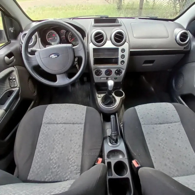 FIESTA 1.6 MPI CLASS 8V GASOLINA 4P MANUAL - 2013 - VACARIA
