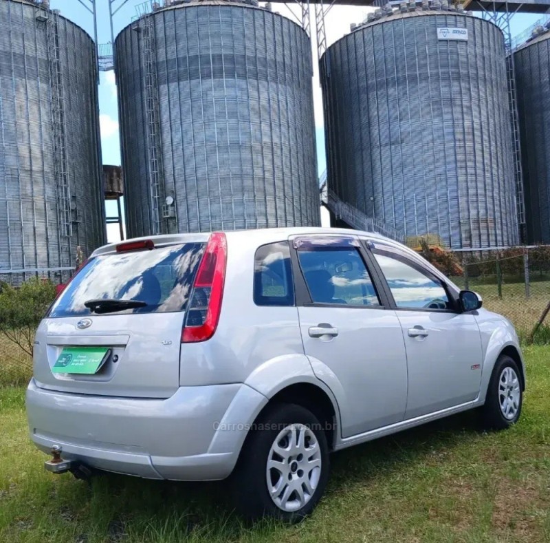 FIESTA 1.6 MPI CLASS 8V GASOLINA 4P MANUAL - 2013 - VACARIA