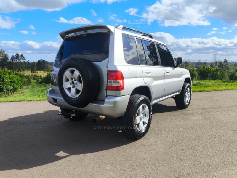 PAJERO TR4 2.0 4X4 16V 131CV GASOLINA 4P MANUAL - 2004 - CAXIAS DO SUL