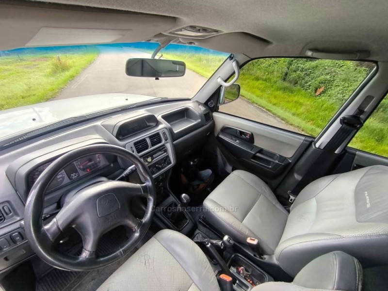 PAJERO TR4 2.0 4X4 16V 131CV GASOLINA 4P MANUAL - 2004 - CAXIAS DO SUL