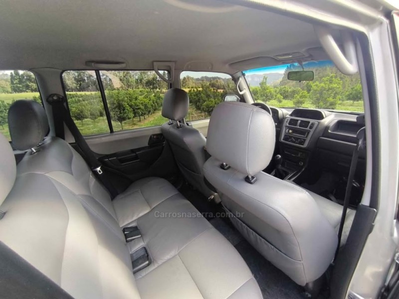 PAJERO TR4 2.0 4X4 16V 131CV GASOLINA 4P MANUAL - 2004 - CAXIAS DO SUL