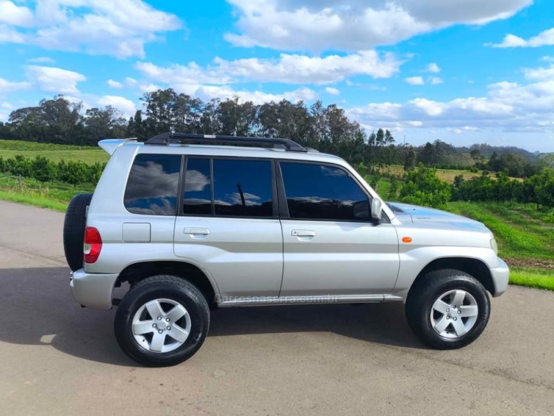 PAJERO TR4 2.0 4X4 16V 131CV GASOLINA 4P MANUAL - 2004 - CAXIAS DO SUL