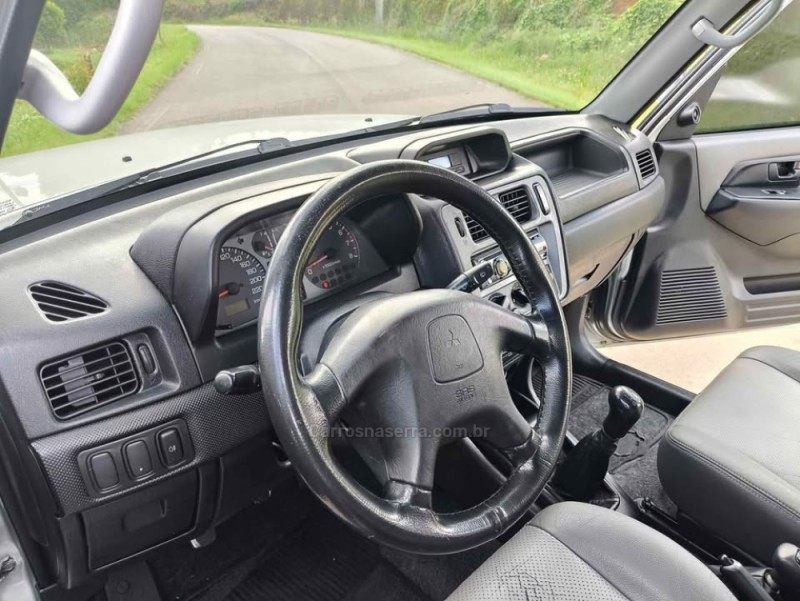 PAJERO TR4 2.0 4X4 16V 131CV GASOLINA 4P MANUAL - 2004 - CAXIAS DO SUL