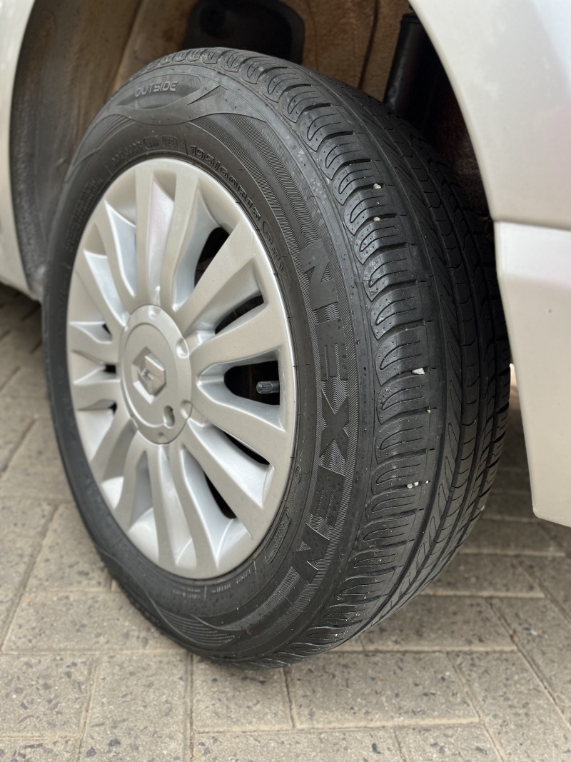 SANDERO 1.6 PRIVILÉGE 16V FLEX 4P MANUAL - 2012 - CAXIAS DO SUL