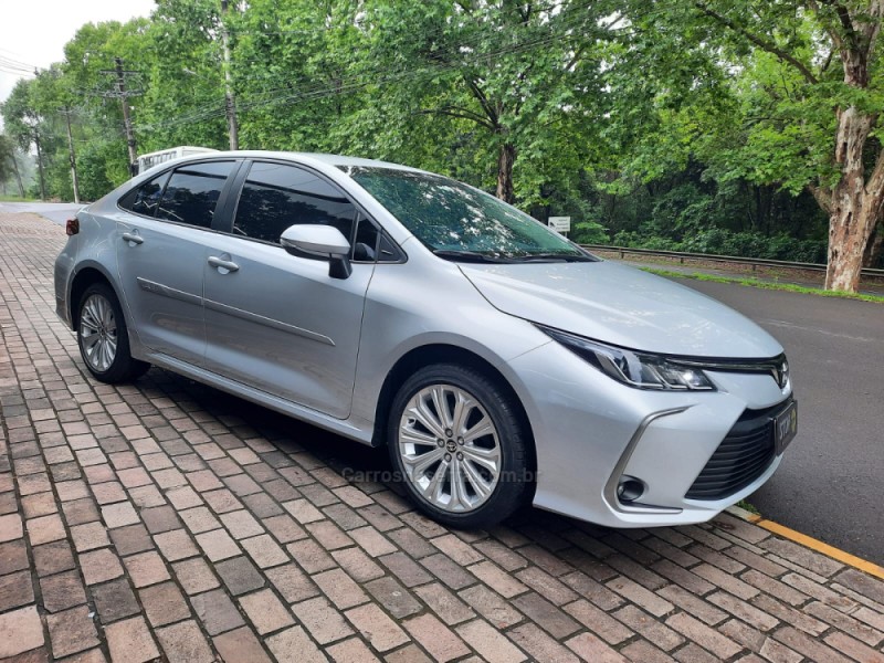COROLLA 2.0 XEI 16V FLEX 4P AUTOMÁTICO - 2022 - DOIS IRMãOS