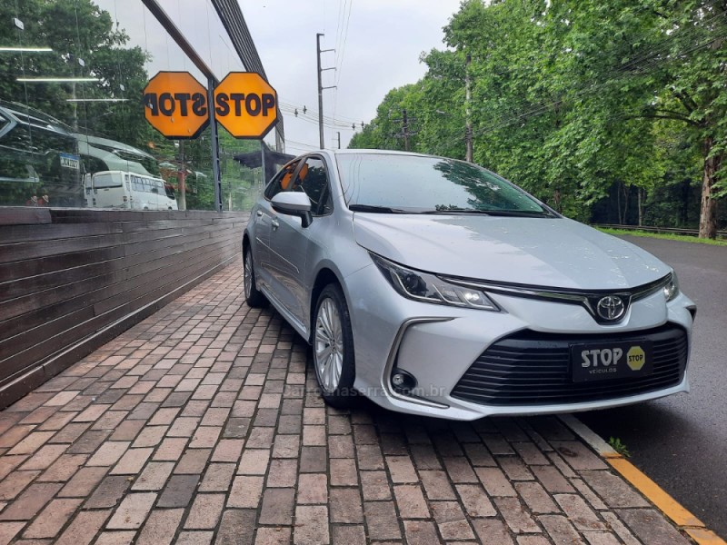 COROLLA 2.0 XEI 16V FLEX 4P AUTOMÁTICO - 2022 - DOIS IRMãOS