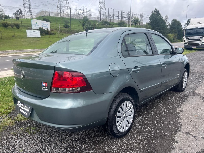 VOYAGE 1.0 MI 8V FLEX 4P MANUAL - 2011 - FARROUPILHA
