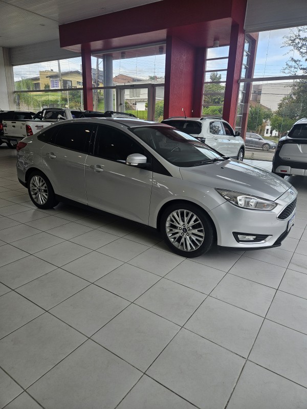 FOCUS 2.0 SE SEDAN 16V FLEX 4P AUTOMÁTICO - 2018 - FARROUPILHA
