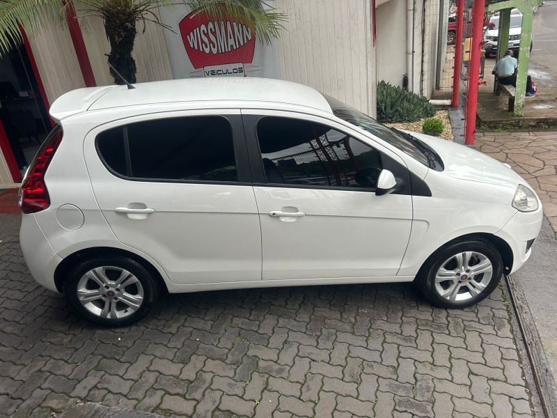 PALIO 1.4 MPI ATTRACTIVE 8V FLEX 4P MANUAL - 2012 - TRêS COROAS