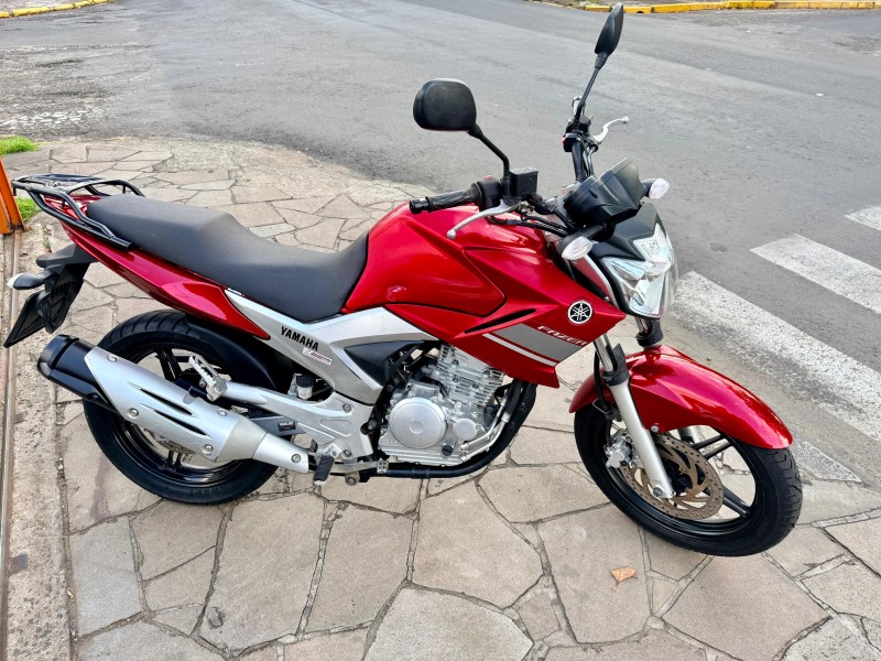 FAZER YS 250 - 2014 - TRêS COROAS