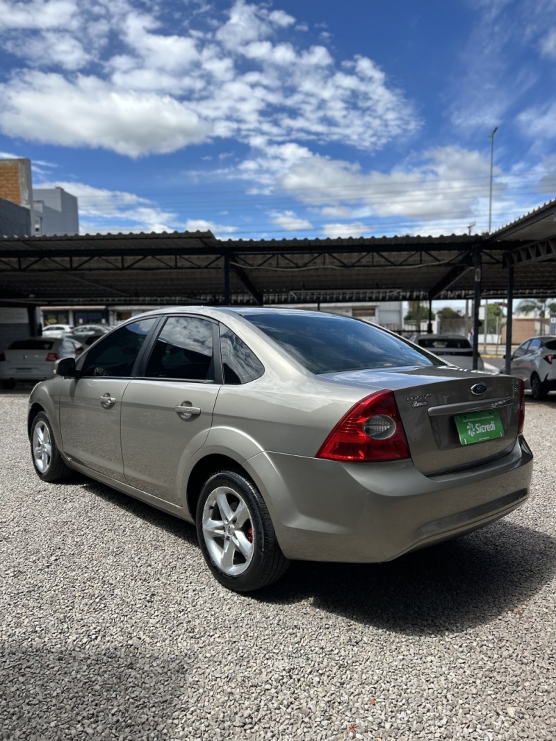 FOCUS 2.0 GHIA SEDAN 16V GASOLINA 4P MANUAL - 2009 - CARAZINHO