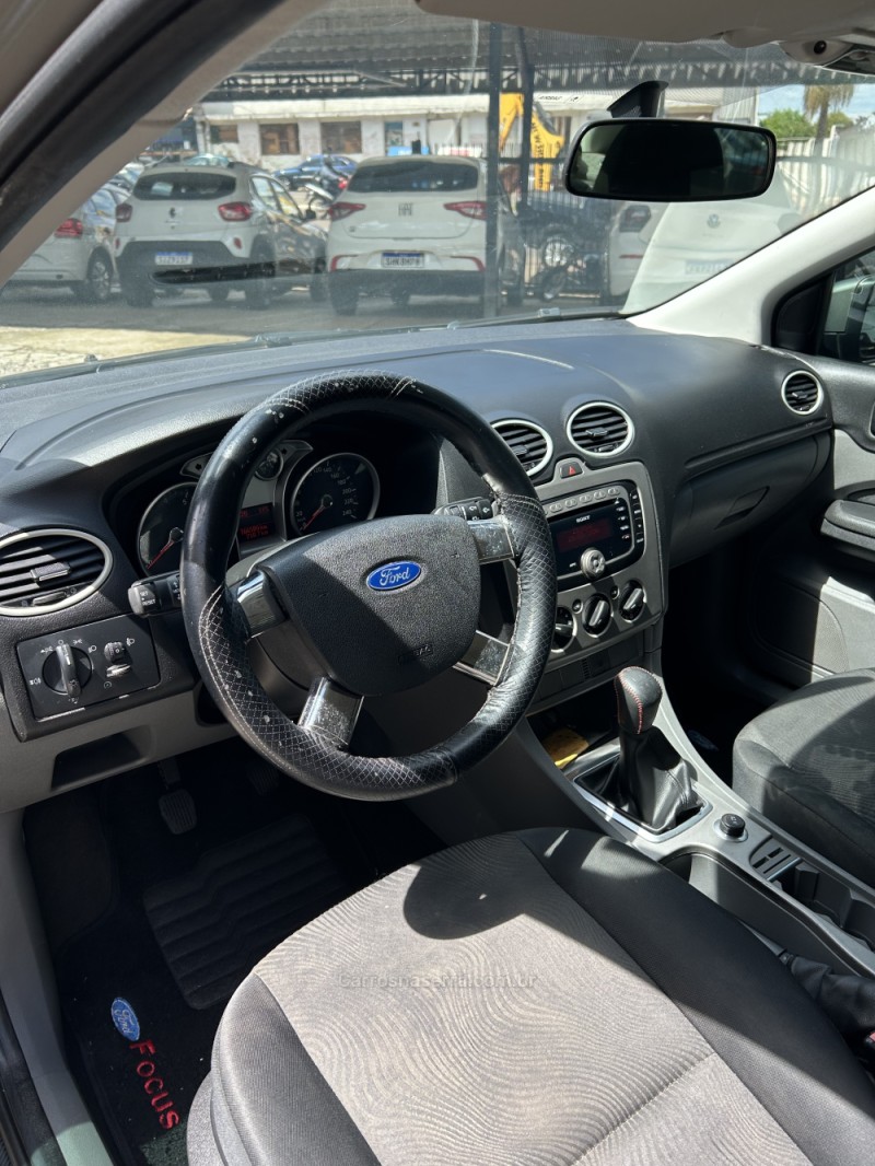 FOCUS 2.0 GHIA SEDAN 16V GASOLINA 4P MANUAL - 2009 - CARAZINHO
