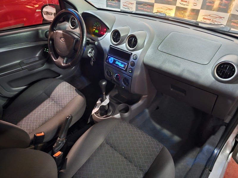 FIESTA 1.0 MPI 8V GASOLINA 4P MANUAL - 2005 - CAXIAS DO SUL
