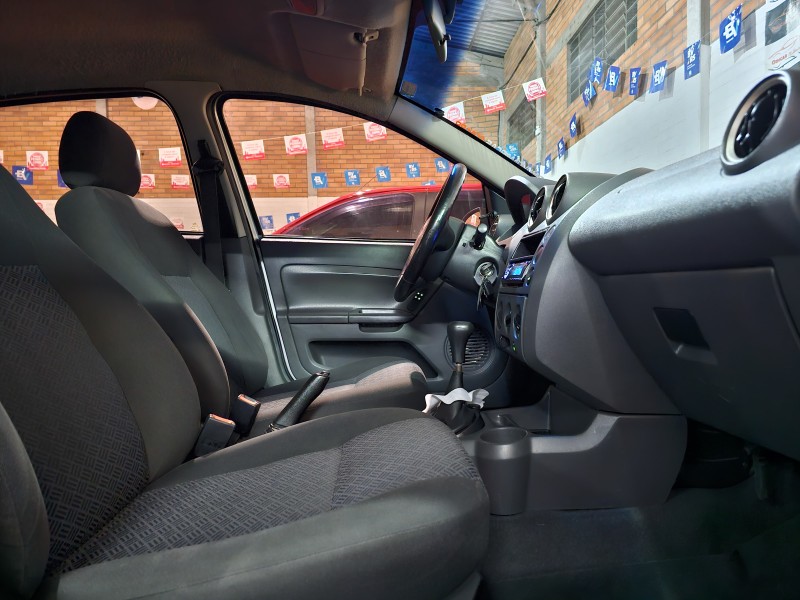 FIESTA 1.0 MPI 8V GASOLINA 4P MANUAL - 2005 - CAXIAS DO SUL