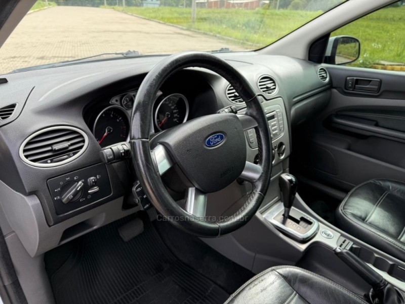 FOCUS 2.0 16V FLEX 4P AUTOMÁTICO - 2013 - IVOTI