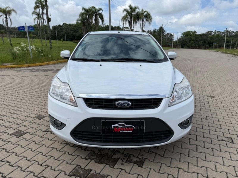 FOCUS 2.0 16V FLEX 4P AUTOMÁTICO - 2013 - IVOTI
