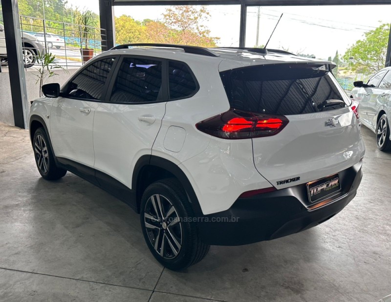 TRACKER 1.0 12V LT TURBO FLEX 4P AUTOMÁTICO - 2024 - CAMPO BOM