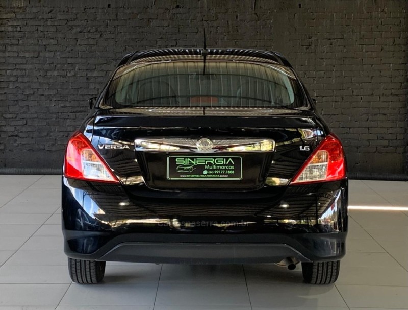 VERSA 1.6 16V FLEX UNIQUE 4P MANUAL - 2016 - CAXIAS DO SUL