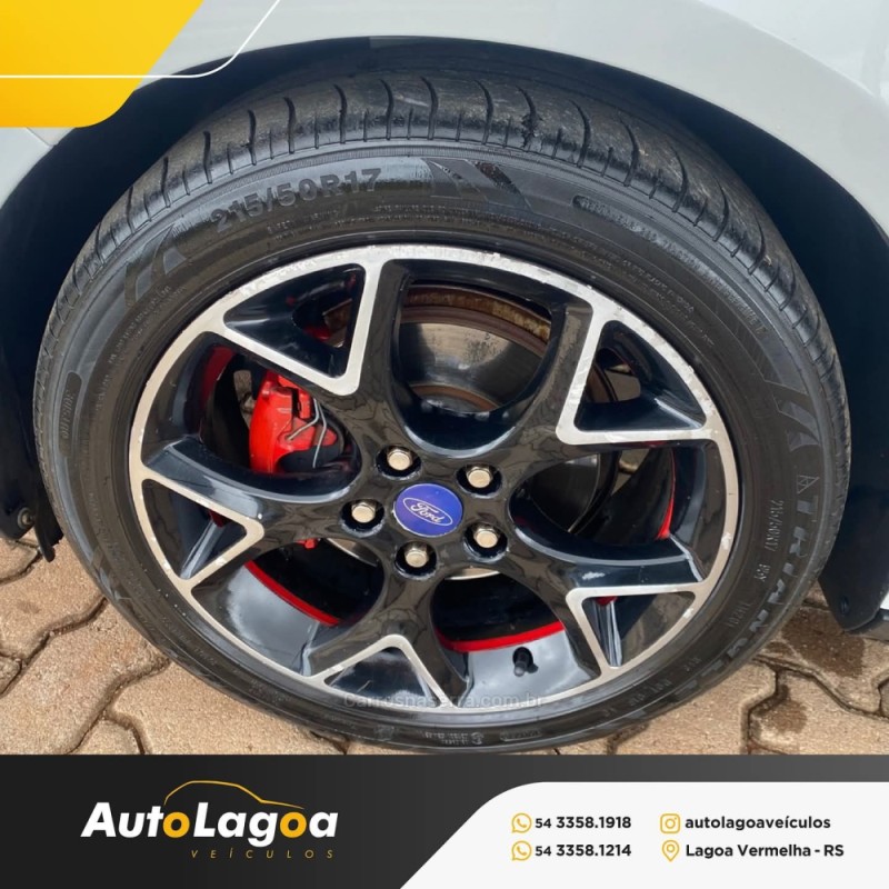 FOCUS 2.0 TITANIUM HATCH 16V FLEX 4P AUTOMÁTICO - 2014 - LAGOA VERMELHA
