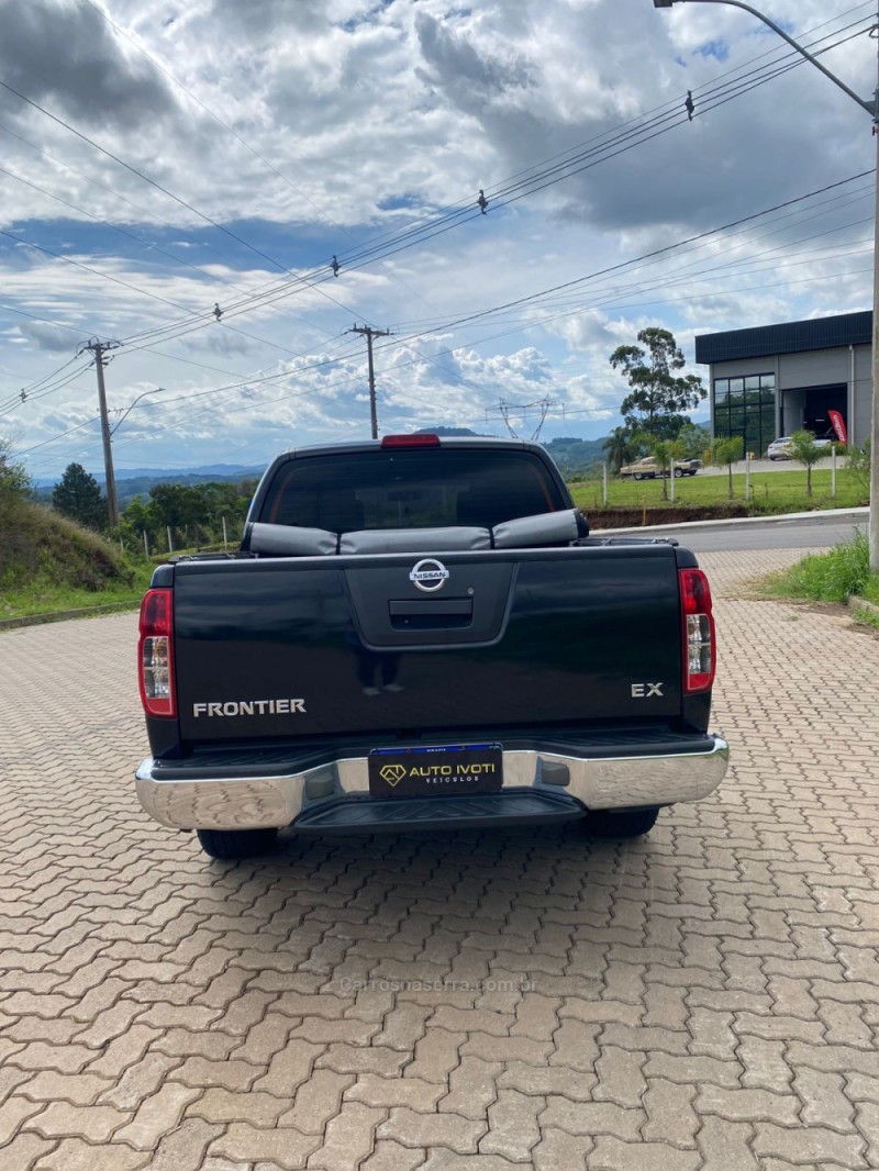 FRONTIER 2.5 SE 4X2 CD TURBO ELETRONIC DIESEL 4P MANUAL - 2013 - IVOTI