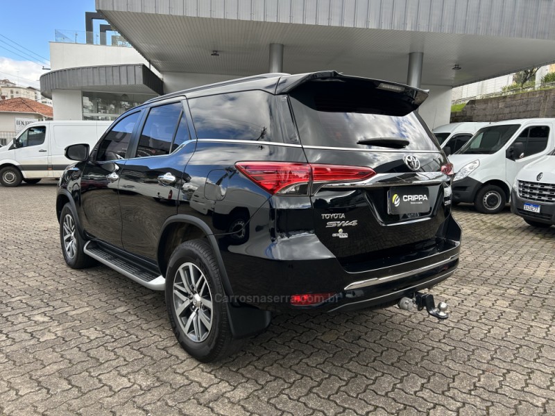HILUX SW4 2.8 SRX 4X4 7 LUGARES 16V TURBO INTERCOOLER DIESEL 4P AUTOMÁTICO - 2017 - FARROUPILHA