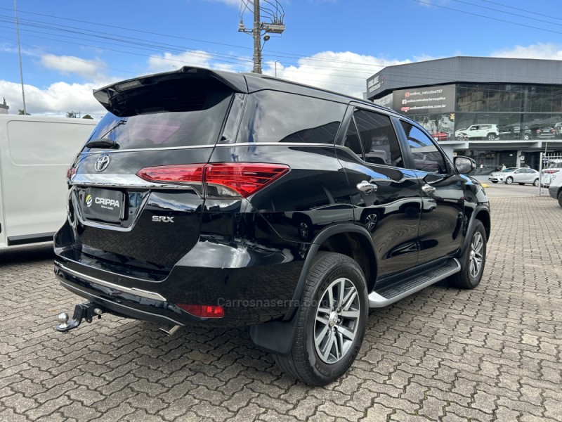 HILUX SW4 2.8 SRX 4X4 7 LUGARES 16V TURBO INTERCOOLER DIESEL 4P AUTOMÁTICO - 2017 - FARROUPILHA