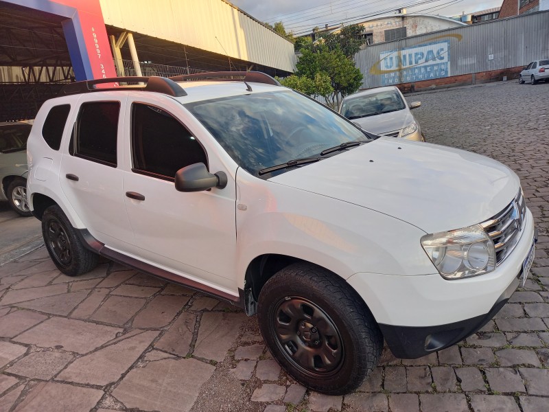 DUSTER 1.6 EXPRESSION 4X2 16V FLEX 4P MANUAL - 2013 - CAXIAS DO SUL