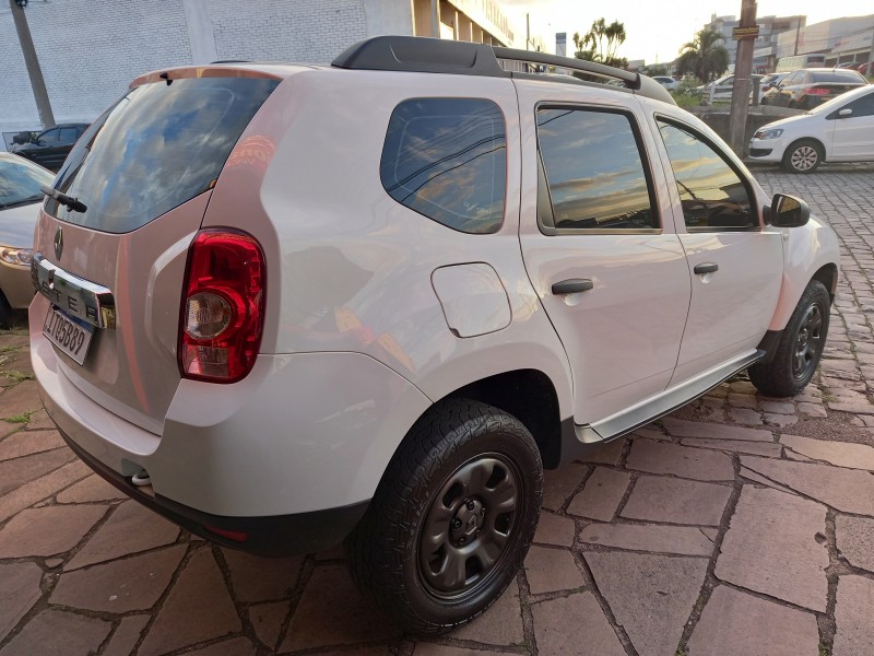 DUSTER 1.6 EXPRESSION 4X2 16V FLEX 4P MANUAL - 2013 - CAXIAS DO SUL