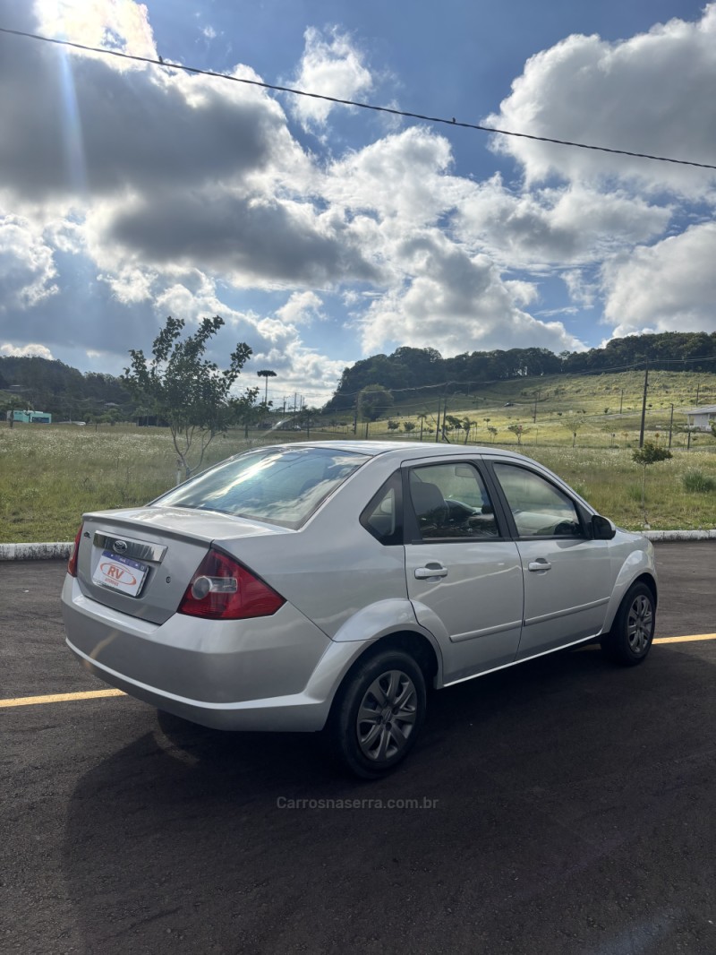 FIESTA 1.0 MPI 8V GASOLINA 4P MANUAL - 2008 - CARLOS BARBOSA