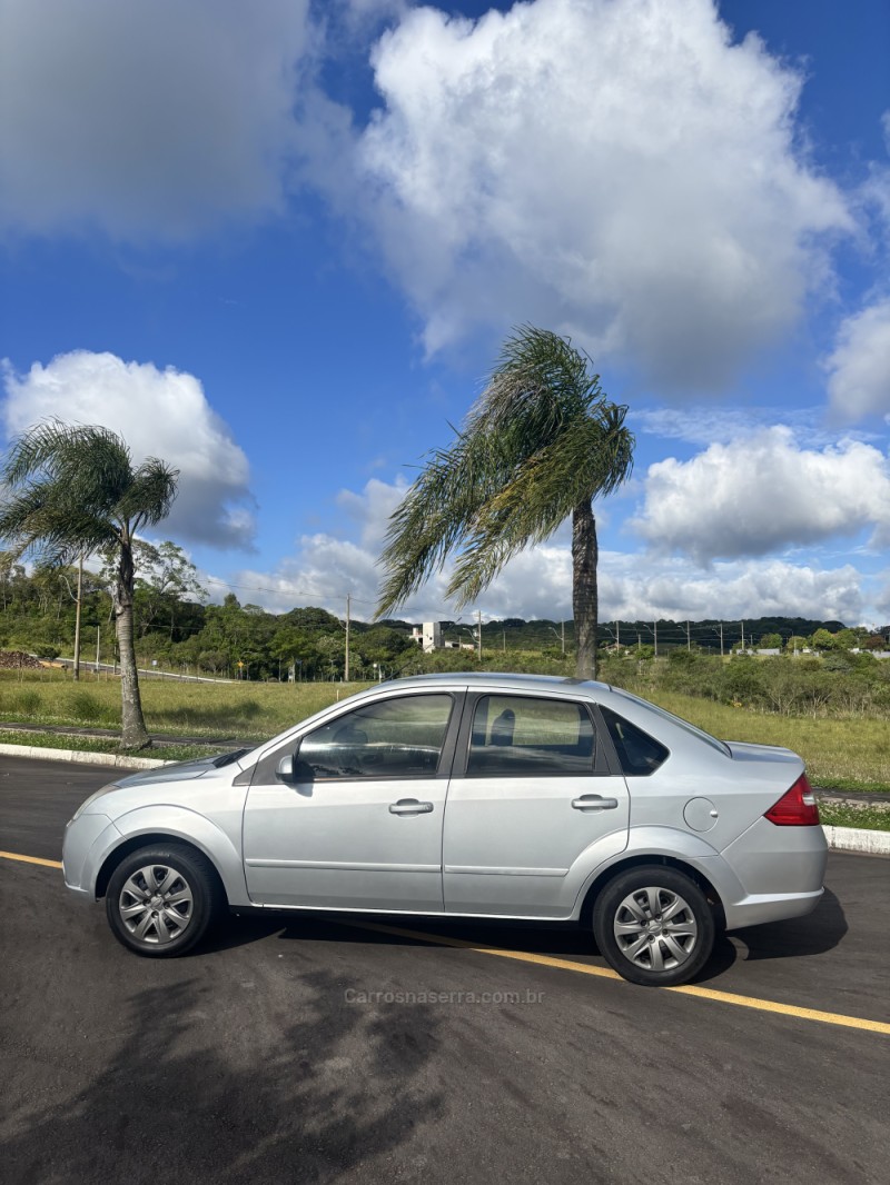 FIESTA 1.0 MPI 8V GASOLINA 4P MANUAL - 2008 - CARLOS BARBOSA