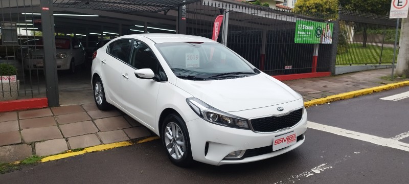 CERATO 1.6 SX3 16V GASOLINA 4P AUTOMÁTICO - 2019 - GARIBALDI