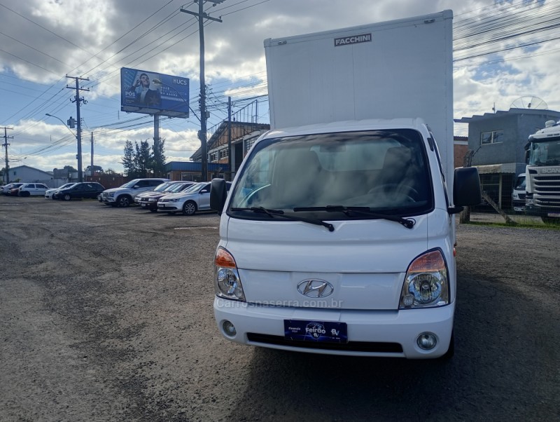 HR 2.5 TCI HD BAU 4X2 8V 97CV TURBO INTERCOOLER DIESEL 2P MANUAL - 2011 - FARROUPILHA