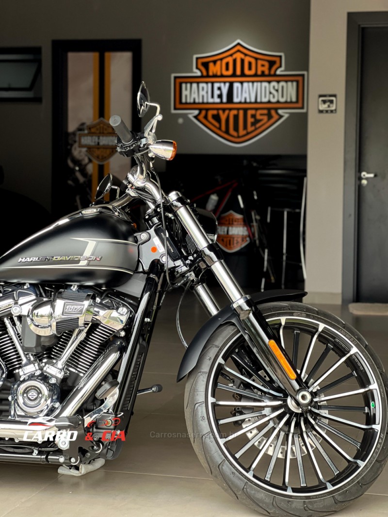 SOFTAIL BREAKOUT - 2023 - SANTA CRUZ DO SUL