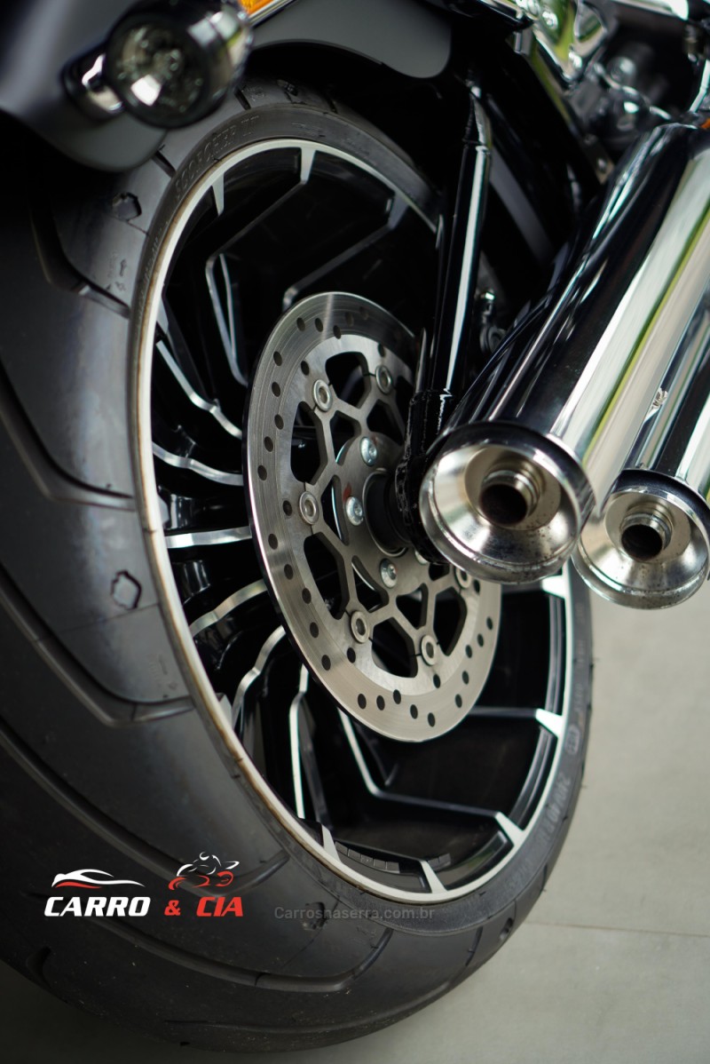 SOFTAIL BREAKOUT - 2023 - SANTA CRUZ DO SUL