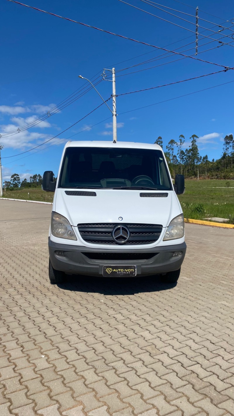 SPRINTER 2.2 CHASSI 415 LONGO DIESEL 3P MANUAL - 2013 - IVOTI