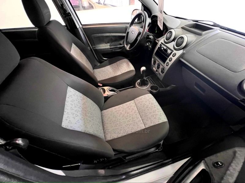 FIESTA 1.6 MPI CLASS HATCH 8V FLEX 4P MANUAL - 2012 - CARLOS BARBOSA