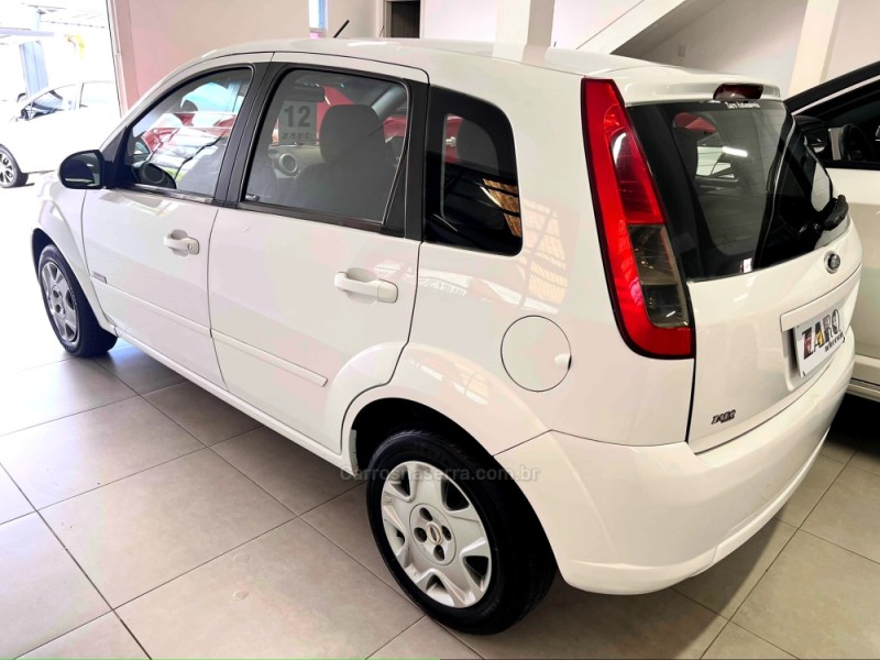 FIESTA 1.6 MPI CLASS HATCH 8V FLEX 4P MANUAL - 2012 - CARLOS BARBOSA