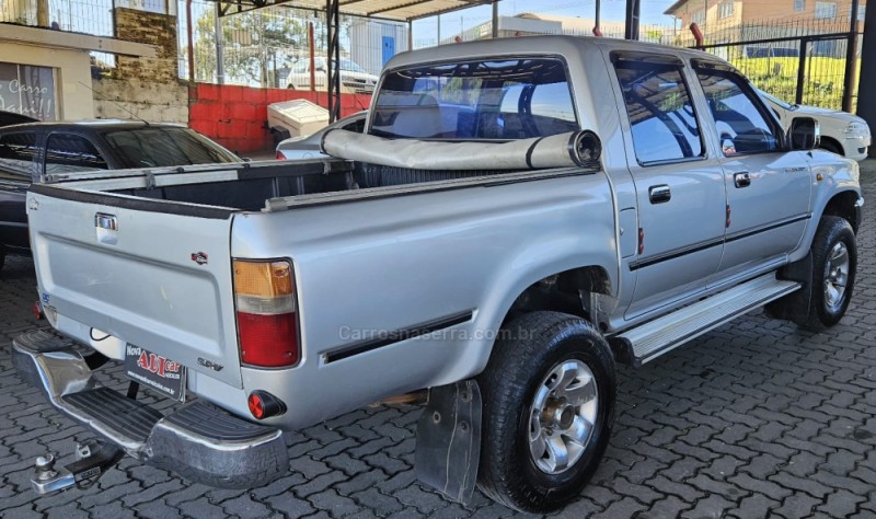 HILUX 3.0 SRV 4X2 CD 8V DIESEL 4P MANUAL - 2002 - CAXIAS DO SUL