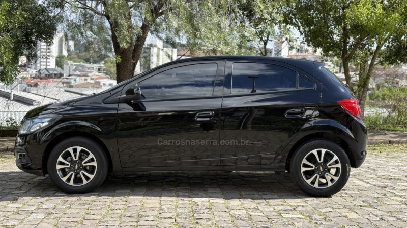 ONIX 1.4 MPFI LTZ 8V FLEX 4P MANUAL - 2014 - CAXIAS DO SUL