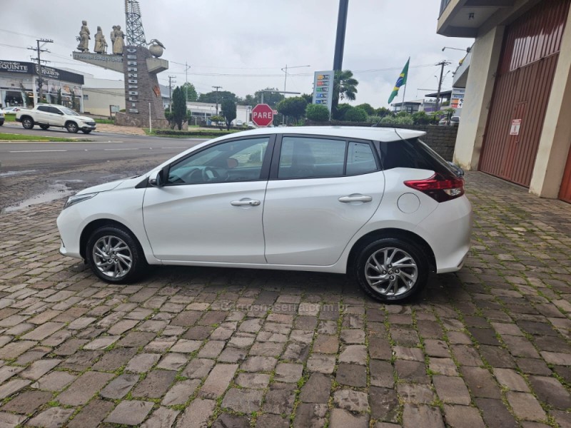 YARIS 1.5 XS 16V FLEX 4P AUTOMÁTICO - 2024 - VERANóPOLIS