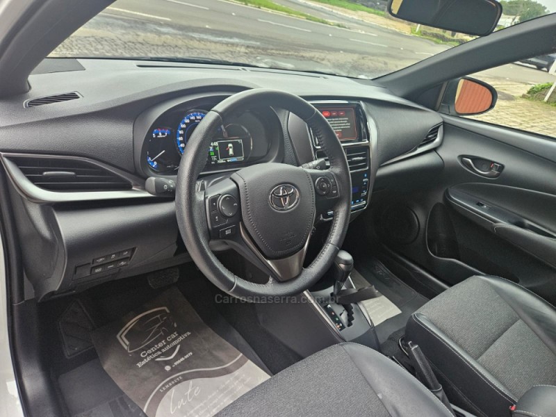 YARIS 1.5 XS 16V FLEX 4P AUTOMÁTICO - 2024 - VERANóPOLIS