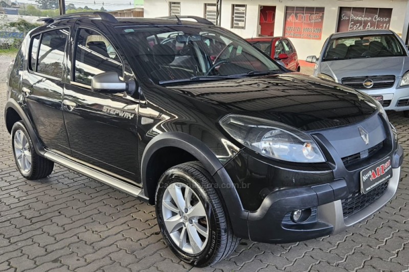 SANDERO 1.6 STEPWAY 8V FLEX 4P MANUAL - 2013 - CAXIAS DO SUL