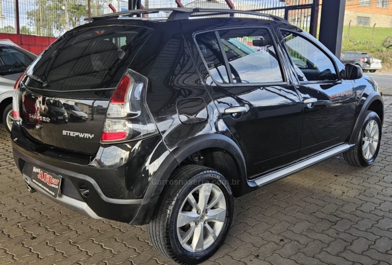 SANDERO 1.6 STEPWAY 8V FLEX 4P MANUAL - 2013 - CAXIAS DO SUL