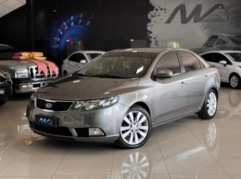 cerato 1.6 sx2 16v gasolina 4p manual 2013 estancia velha